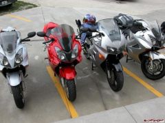 There are 3 red VFR's here...
