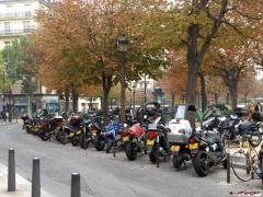 More bike "parking" in Paris