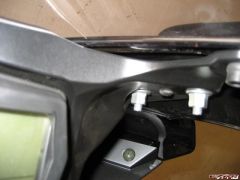 2006 GSXR600 Signal Mirror Bolt Spacing 42mm bottom.jpg