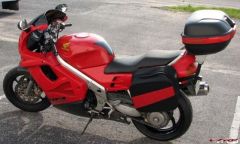 VFR750 with luggage left.jpg