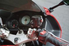 More information about "Another cockpit view RC51 and GSXR reservoir"