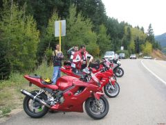 Yea thats a Hysong behind that CBR