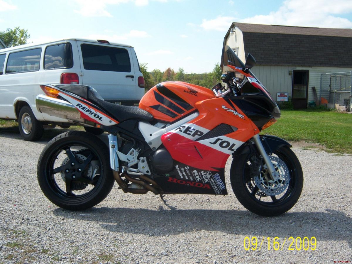 Honda vfr sales 800 repsol