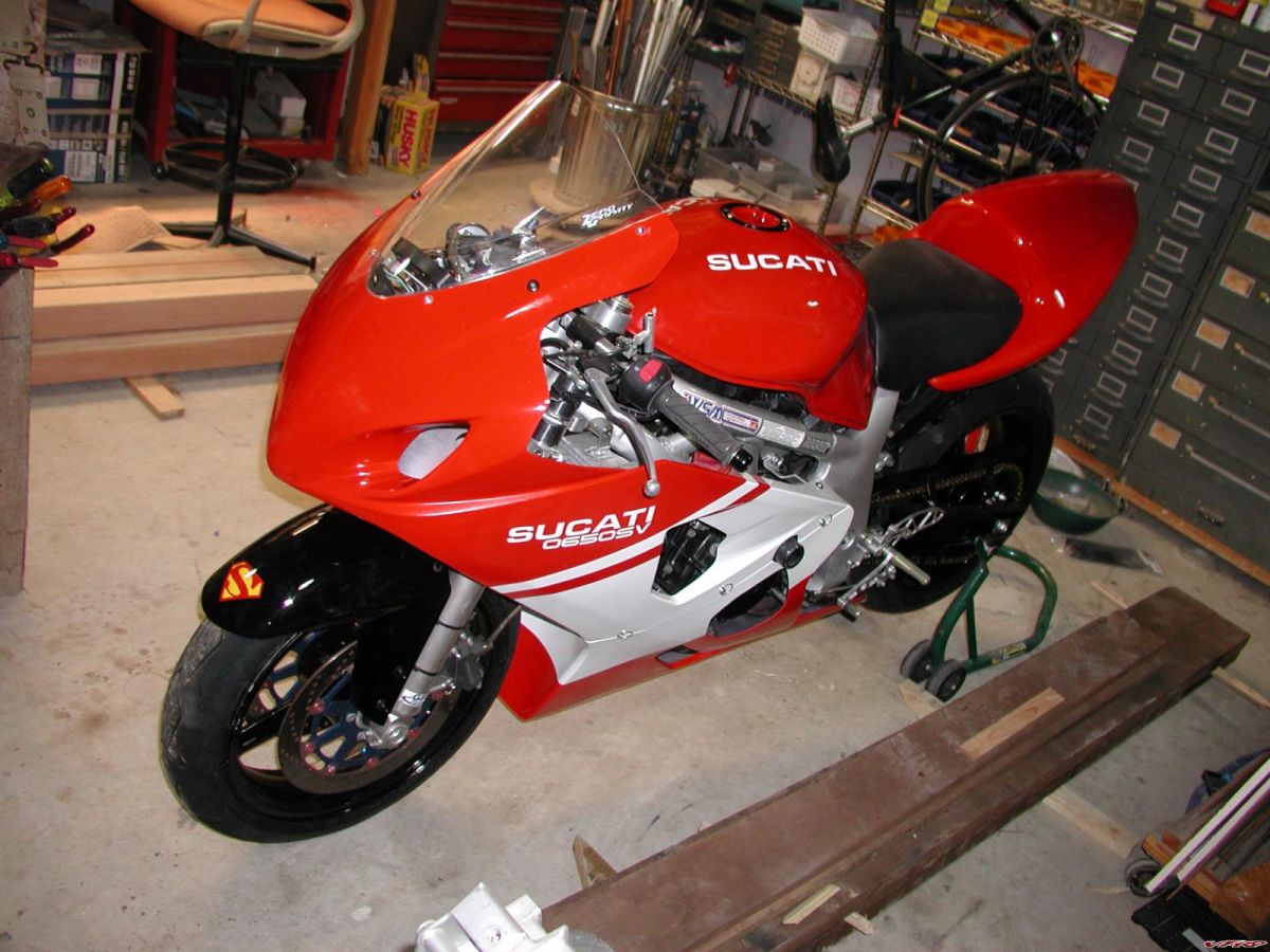 SV650 trackbike