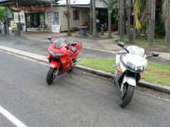 Mandatory stop for a coffee at Grevillia - 19 Feb 2010