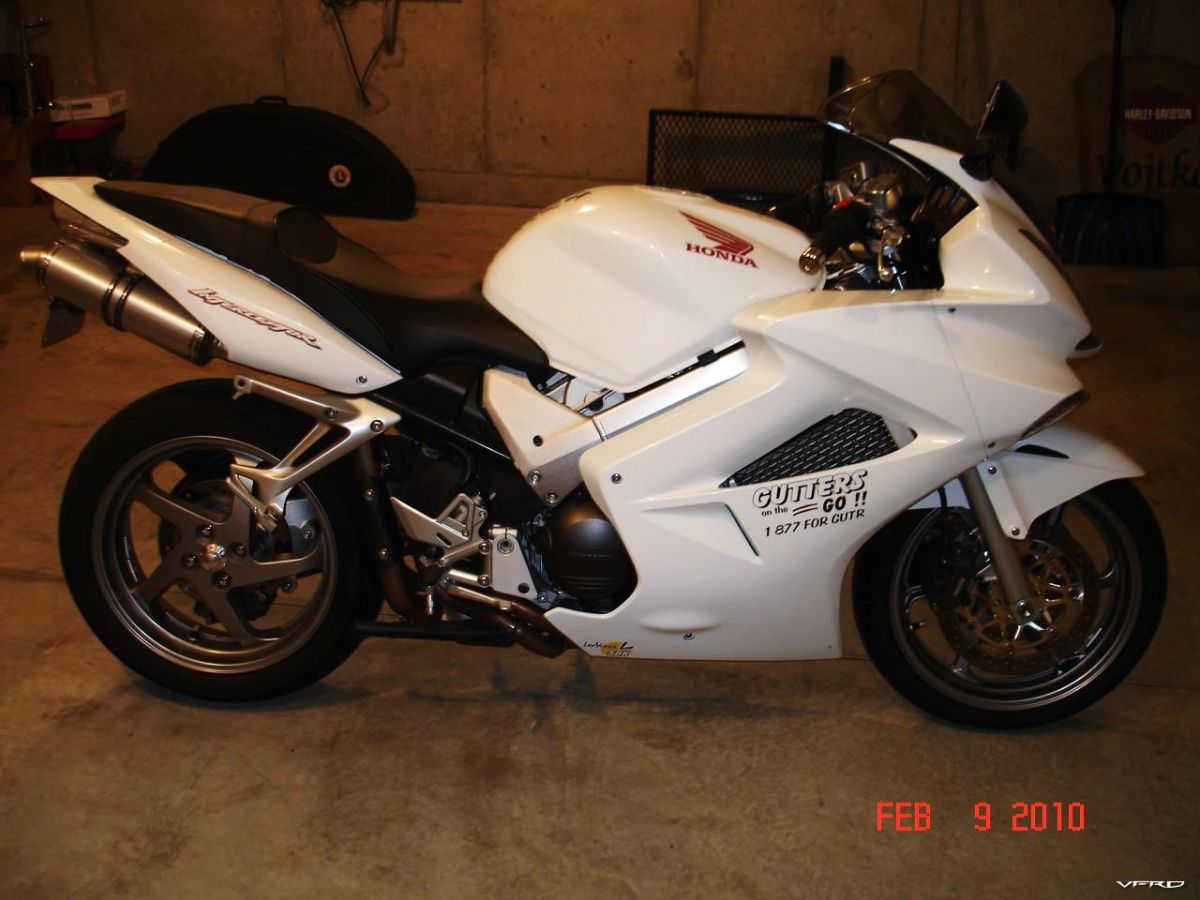 1st Pic 2006 VFR