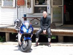 2010 Rabbit Hash motorcycle ride 005.jpg