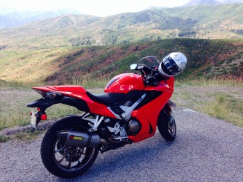 Red leaves, red VFR