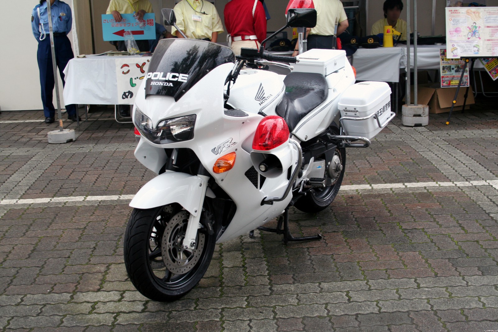 白バイPOLICEMOTORCYCLE HONDA DREAM Japanese HONDA VFR800P police motorcycle - Member's Gallery