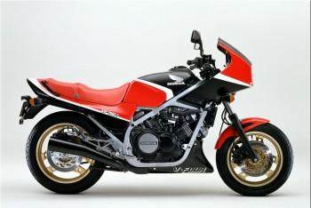 honda vf750f