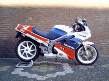 RC30 kleuren1