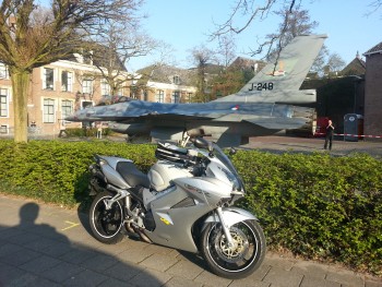 F-16 v V4, downtown Leeuwarden (NL)