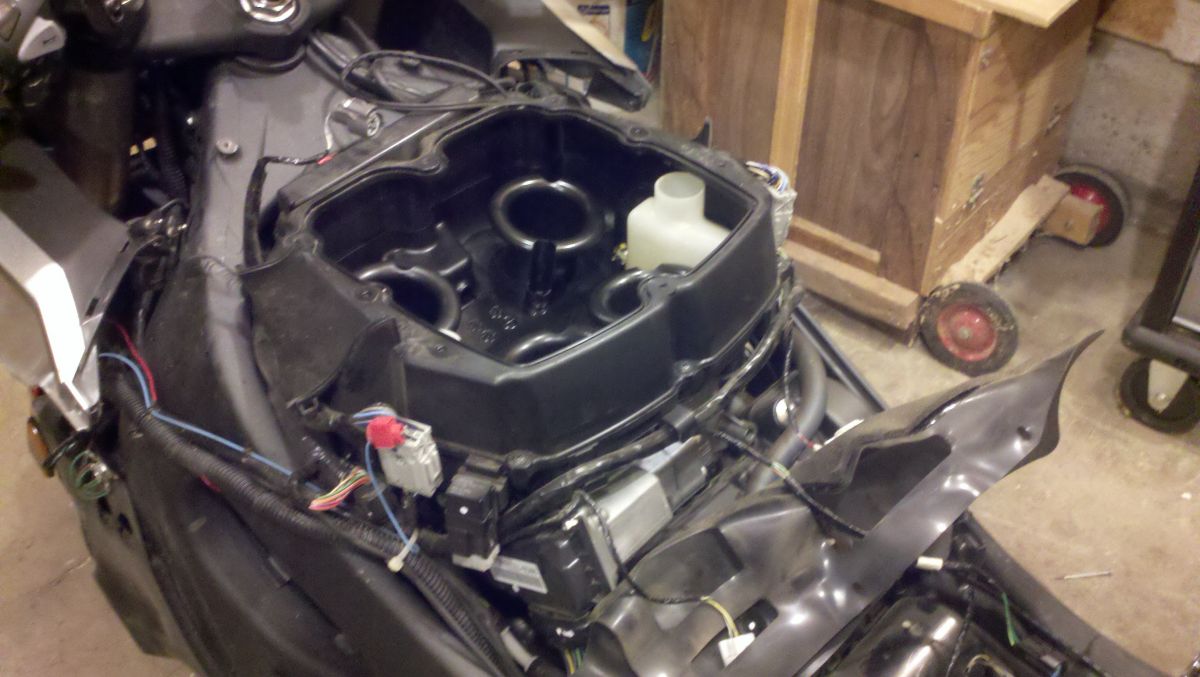 Top cover and air filter removed