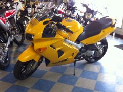 First sight of the 2000 VFR800