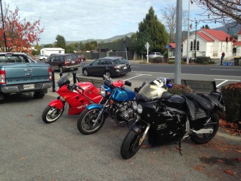 The VFR with old Suzuki friends on a Saturday run, Waikato, NZ, 2014.