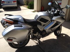 05 VFR right view w/bags