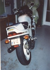 vfr750f11.jpg