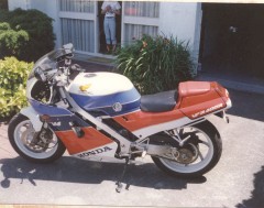 vfr400r7.jpg