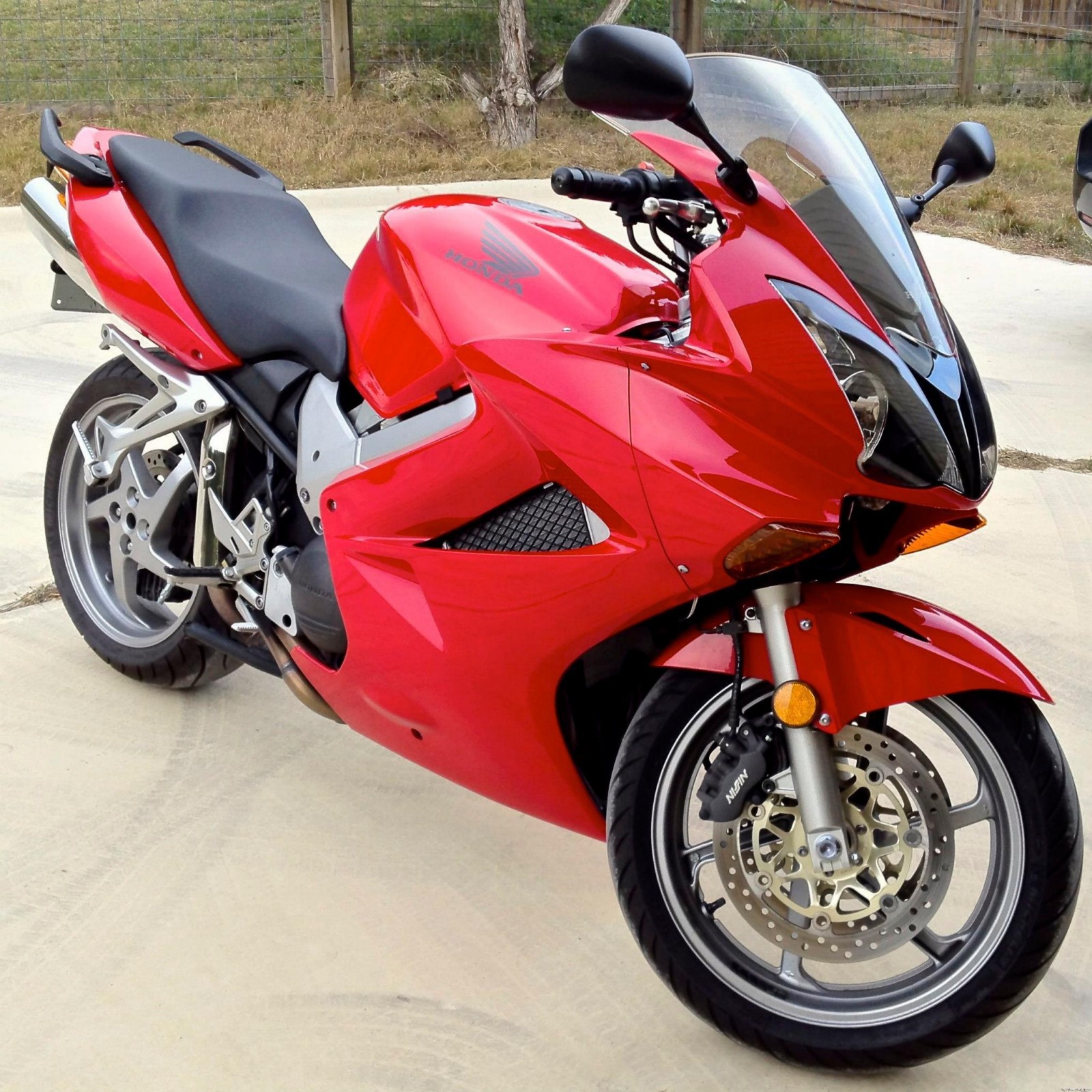 2004 VFR800