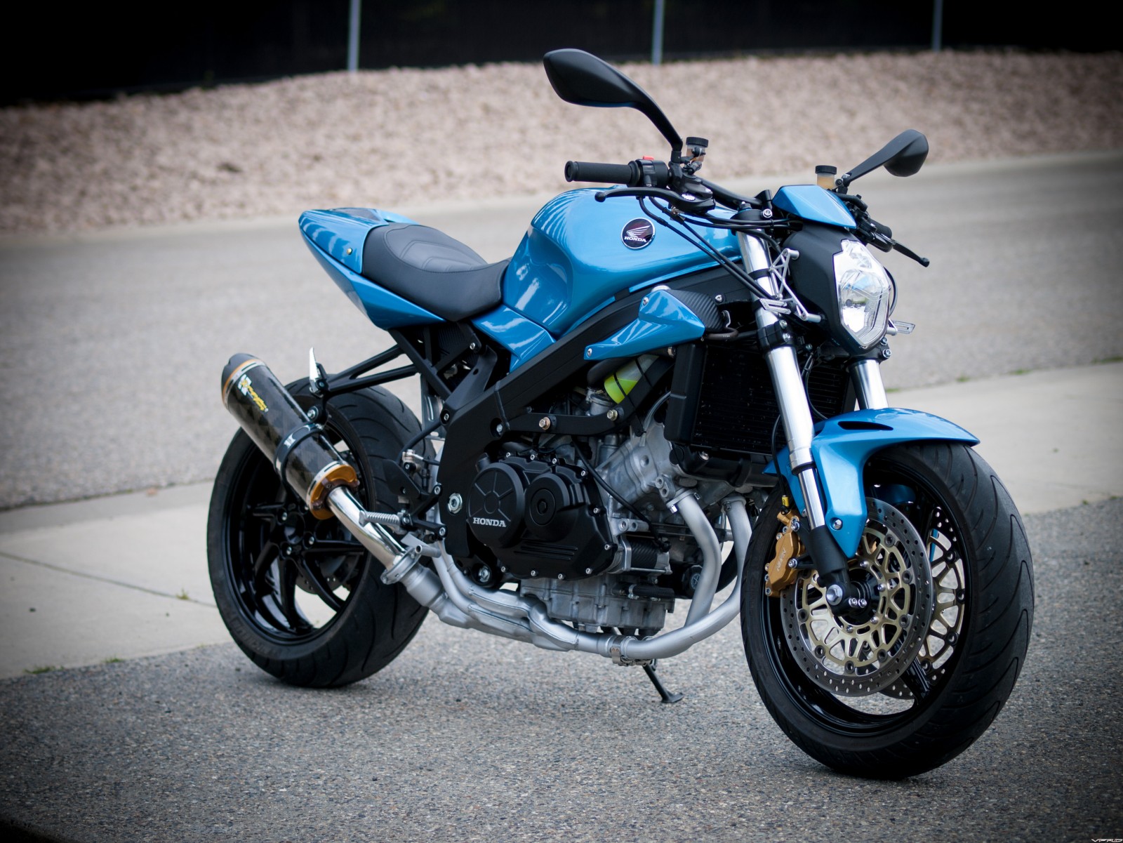 Vfr800 streetfighter discount