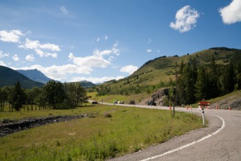 Highway 40 (Highwood Pass) closed