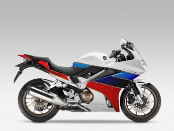 VFR800F RC30