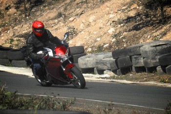 VFR1200 Marulan track day 2