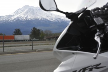 05 - looking at Mt Shasta from I-5