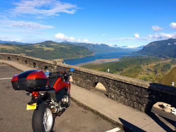 Vista House at Crown Point - Columbia River Gorge, Oregon