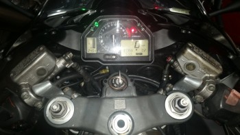 VFCBR VFR 600RR Gauge Swap