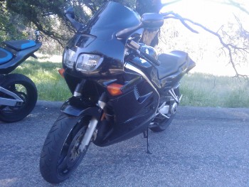 1997 VFR 750 Front