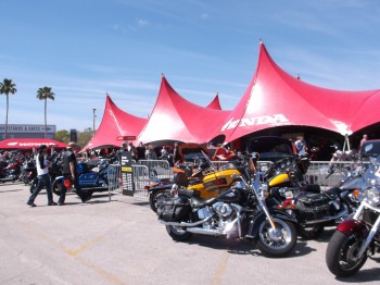 Honda tent cars And motorcycles