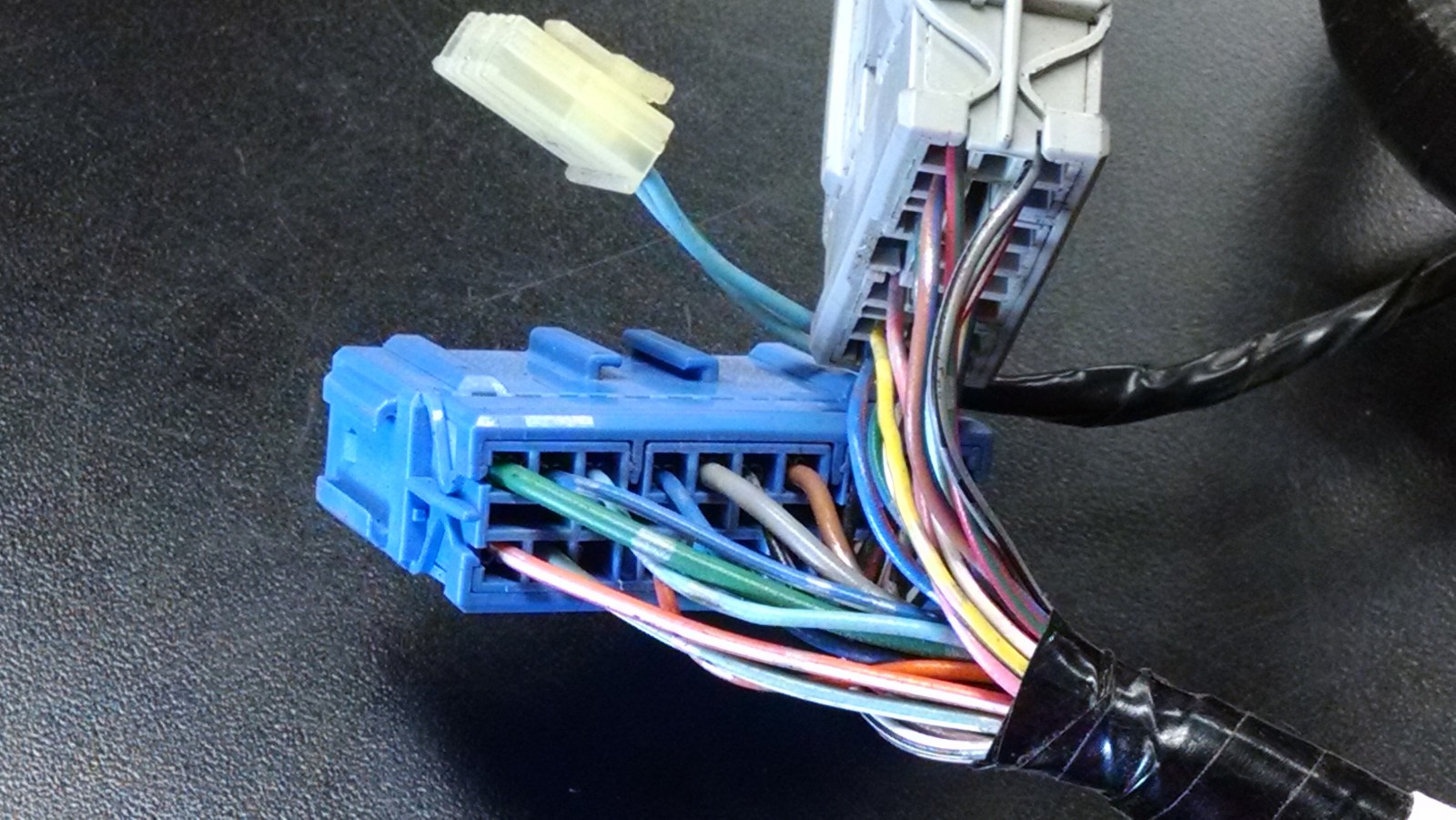 Back of blue connector Maintenance VFRDiscussion