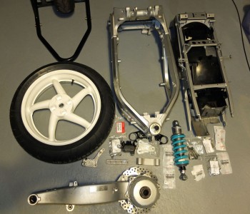 VFR750 components