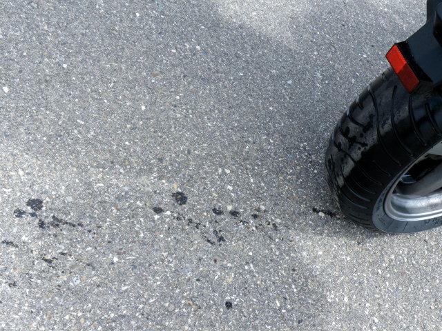 bike oil trail off tire.JPG