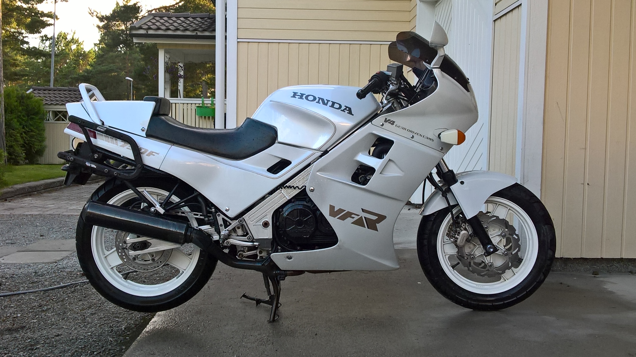 RC24 fever, "New" bike added to garage - Earlier VFRs - VFRDiscussion