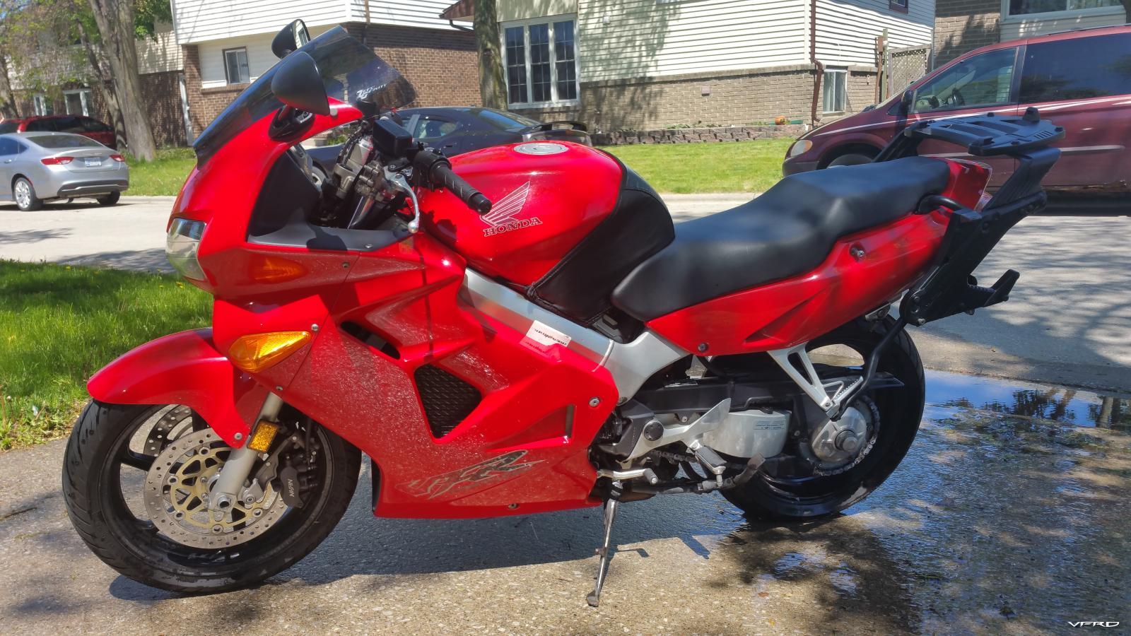 Superballs' '99 VFR 800 Interceptor