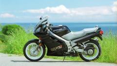 More information about "1992 VFR750 Victoria.jpg"