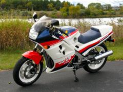 More information about "1986 VFR750 w/ 10K miles"