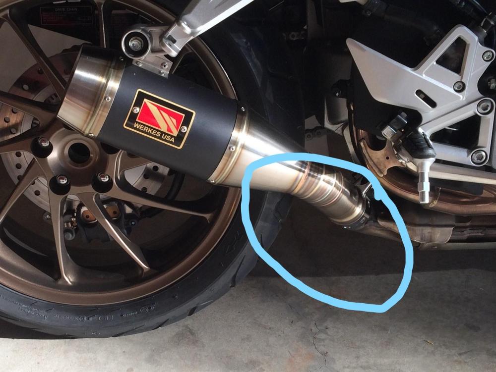 Werkes exhaust 2014 VFR800 (2)_LI.jpg