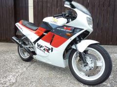 nc21 VFR400R.jpg