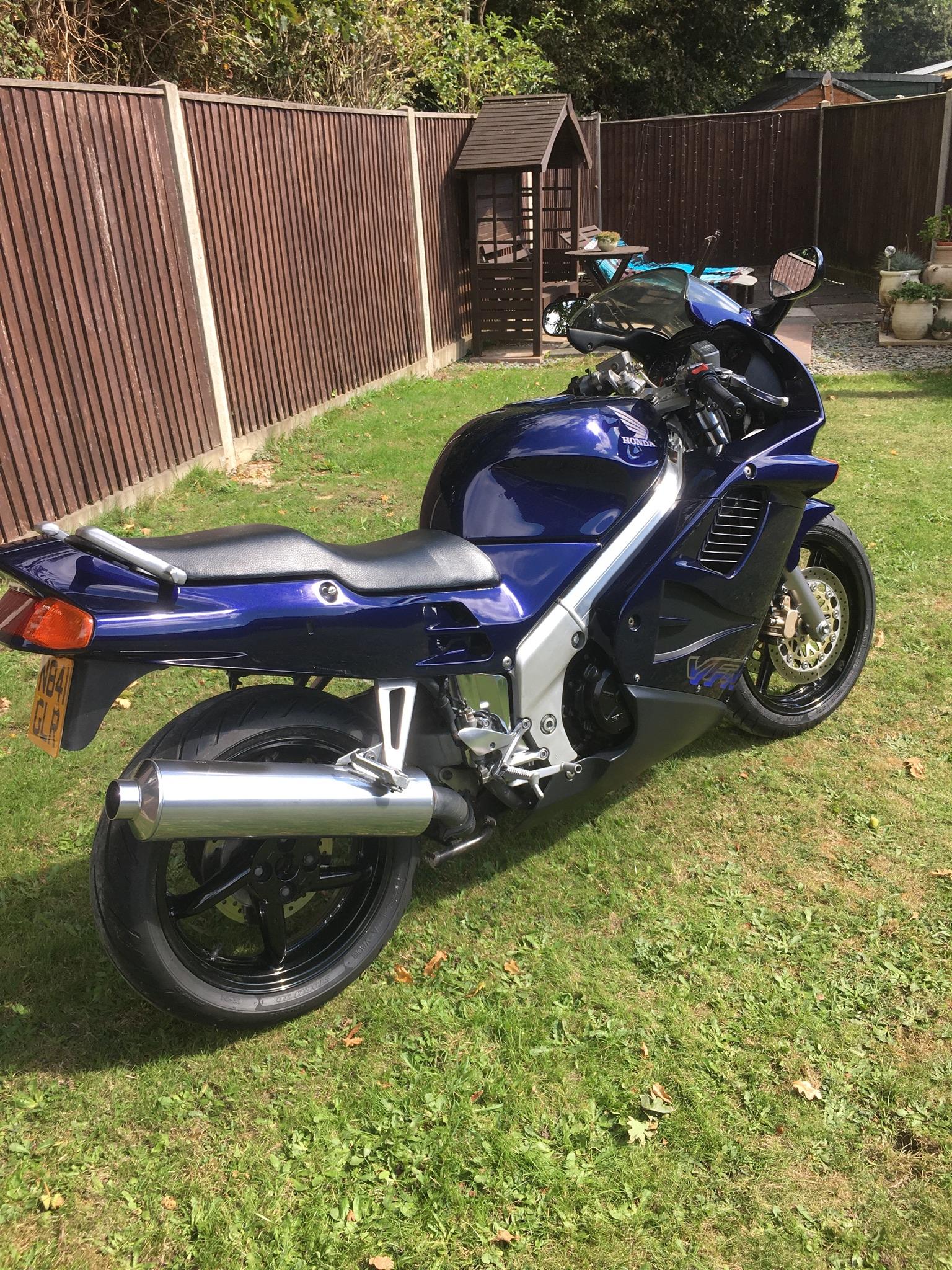 Staintune exhaust store