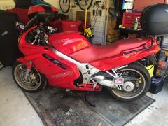 Honda VFR750F (M) Restored Ventura topbox