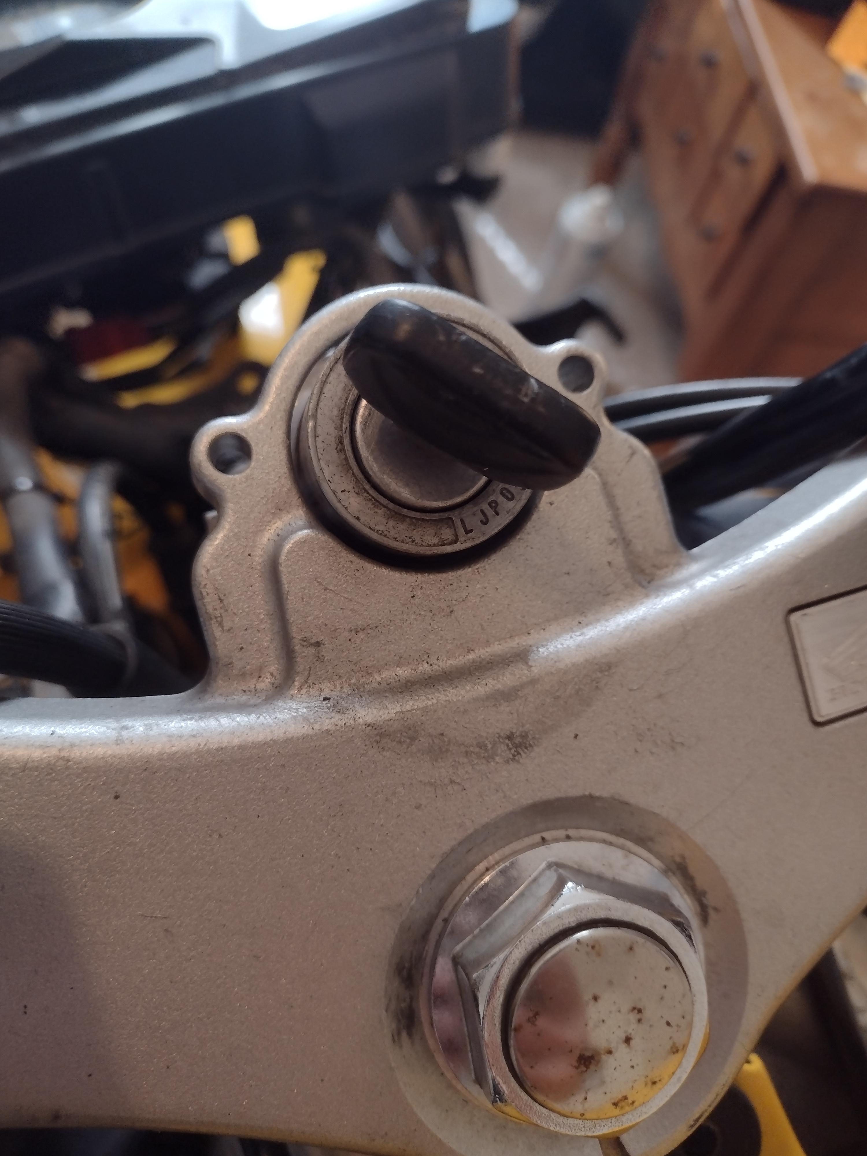 New ignition switch, no power. Fifth Generation VFR's VFRDiscussion