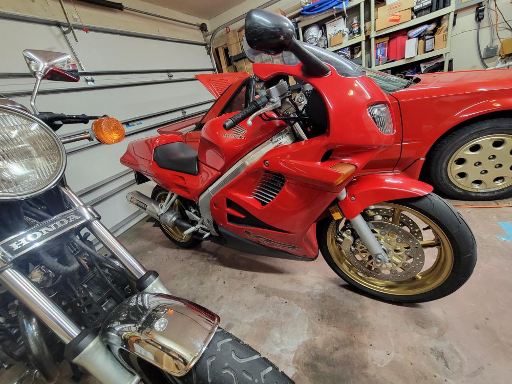 VFR750.jpg