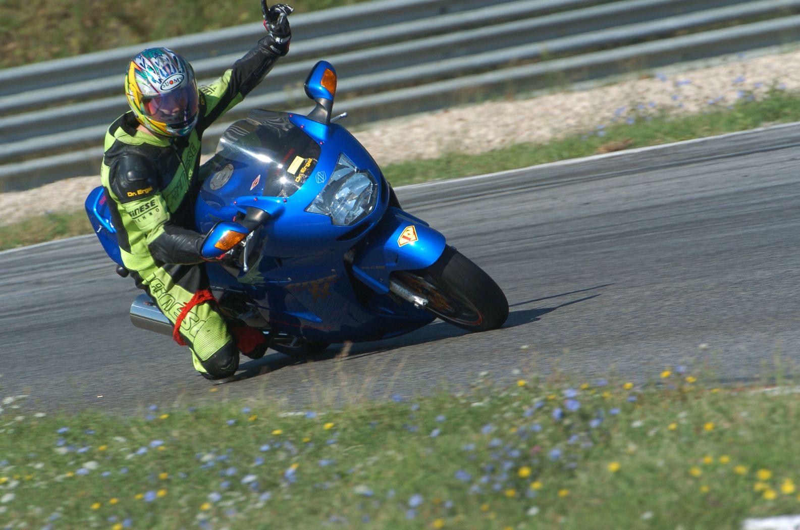 Old italian VFR'er back in the saddle! - Fifth Generation VFR's ...