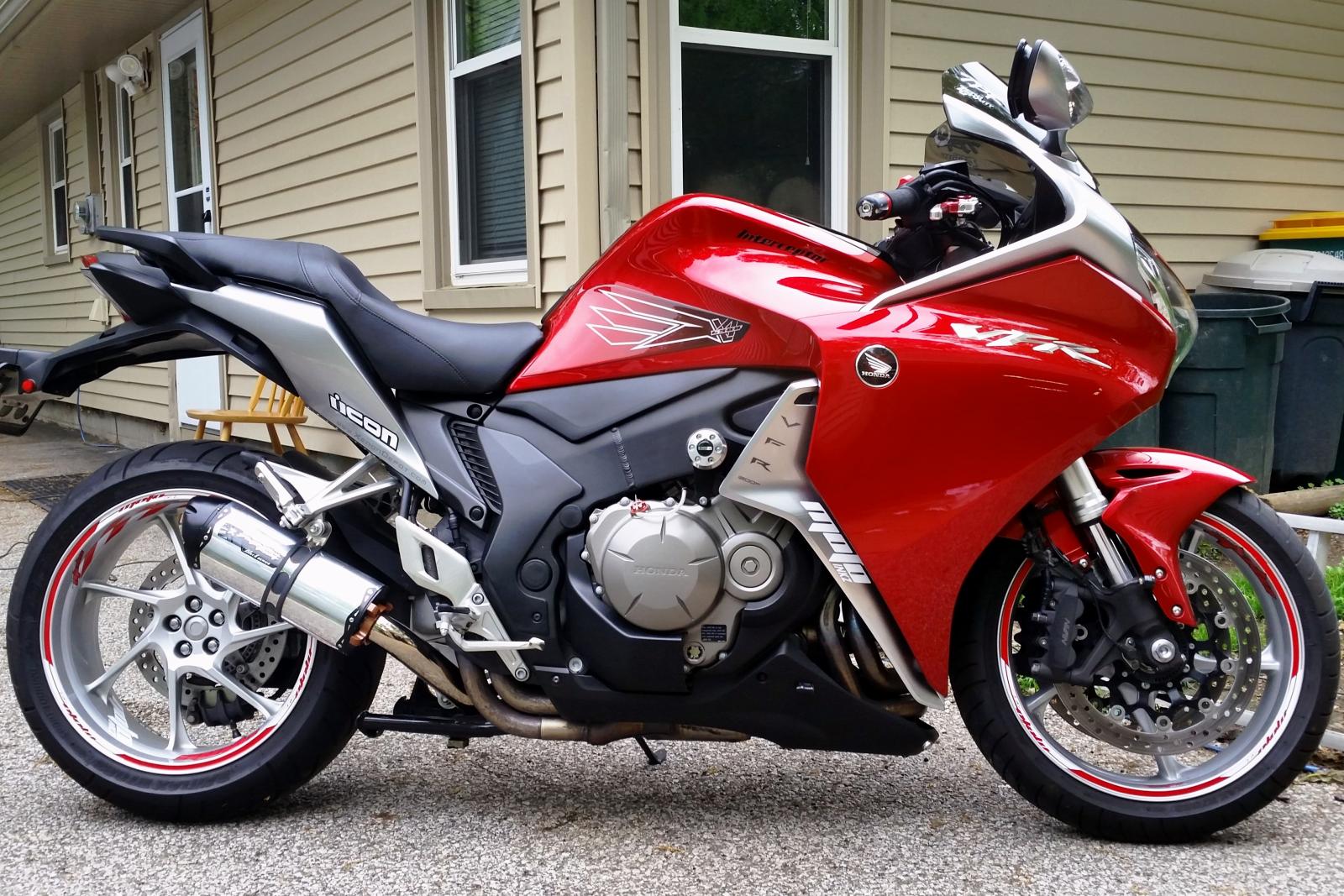 Honda vfr1200f Custom